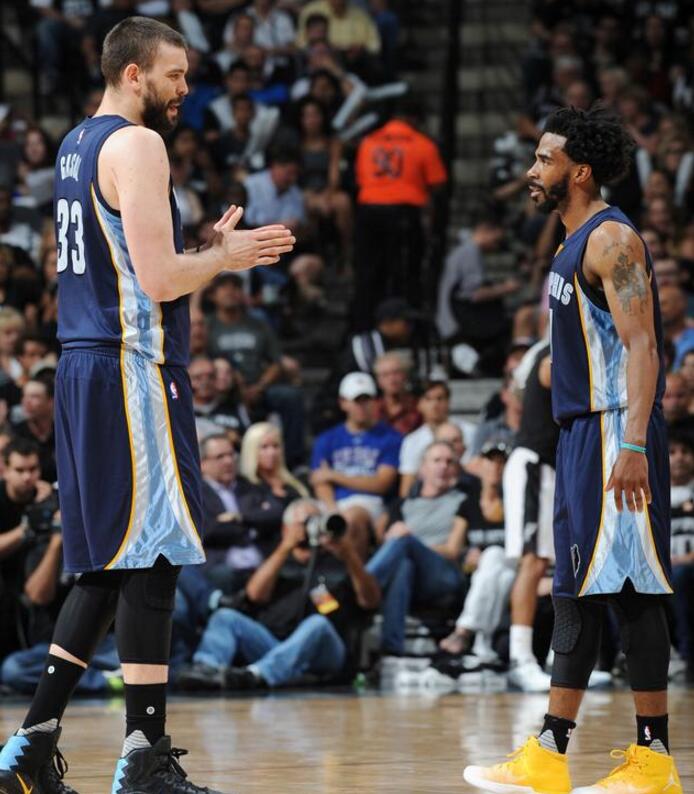 摔跤队员们 摔跤队员们