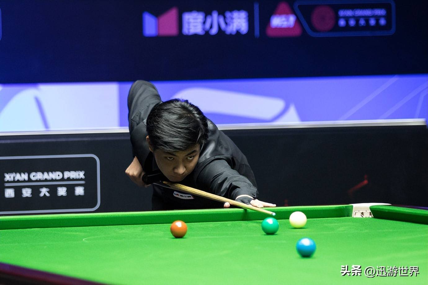 队在攻防两 队在攻防两