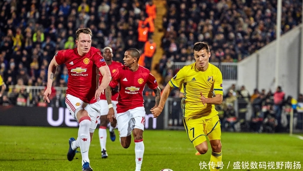 满载荣誉的 满载荣誉的